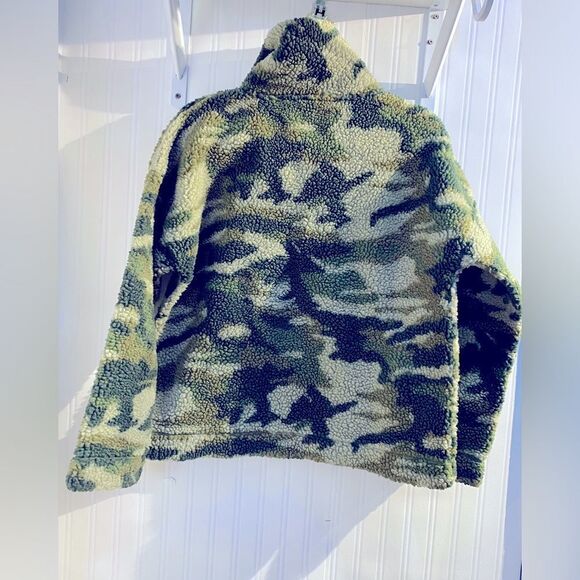 J.Crew Camo Sherpa Snap Collar Fleece Pullover SZ M - Picture 7 of 8